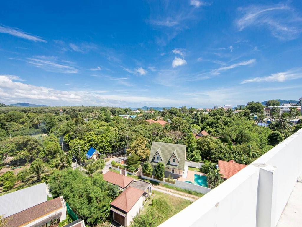 Grand Nai Harn Suites Rawai Exterior photo
