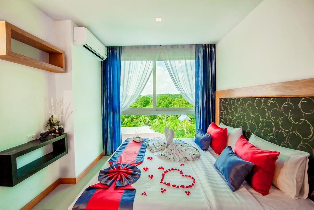 Grand Nai Harn Suites Rawai Exterior photo